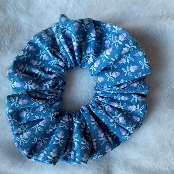 Floral Scrunchie Set - Picture 8 of 10